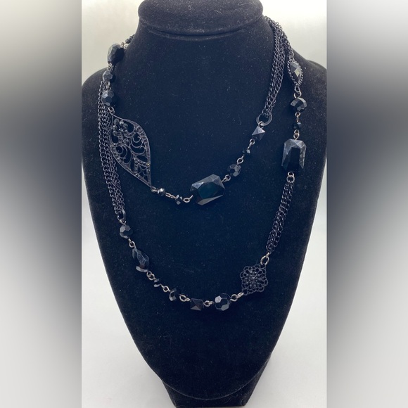 Black Opera Length Necklace Gorgeous - Picture 4 of 4